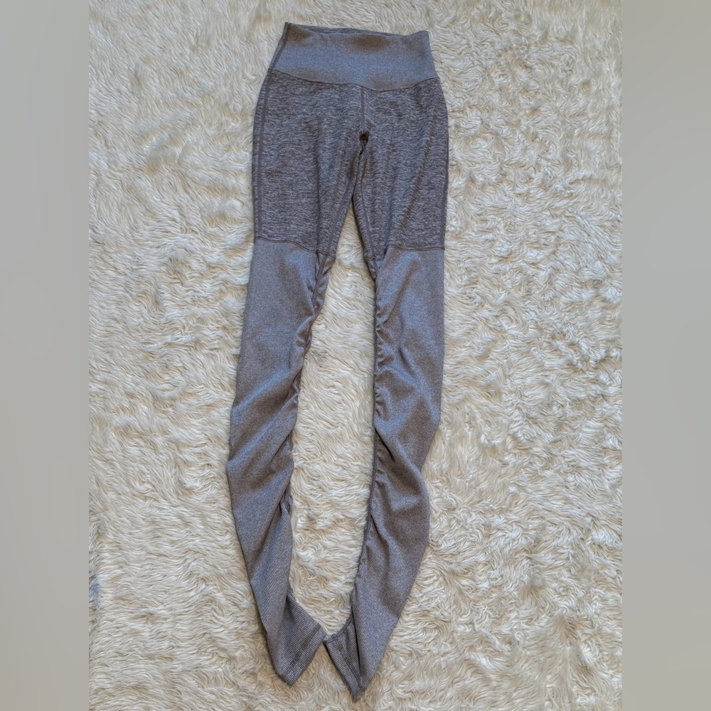 Alo Yoga High Waisted Alosoft Goddess Legging in Heather Grey - Size XS